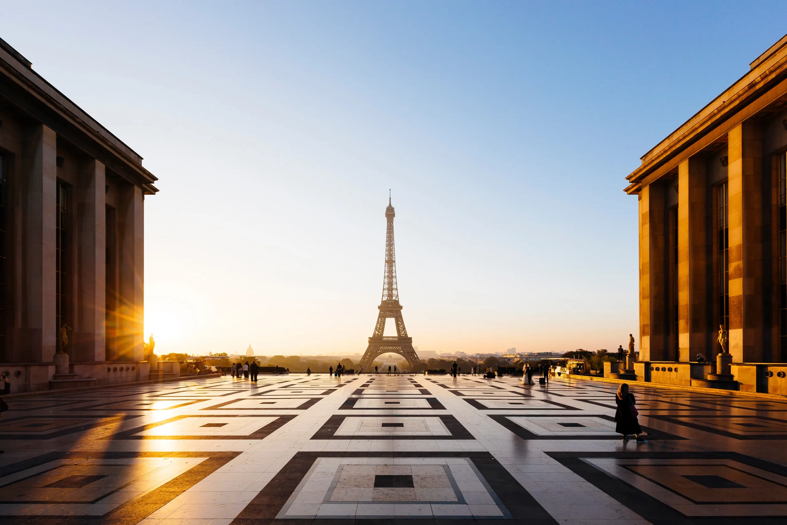 Eiffel-Tower_GettyImages-1060266626