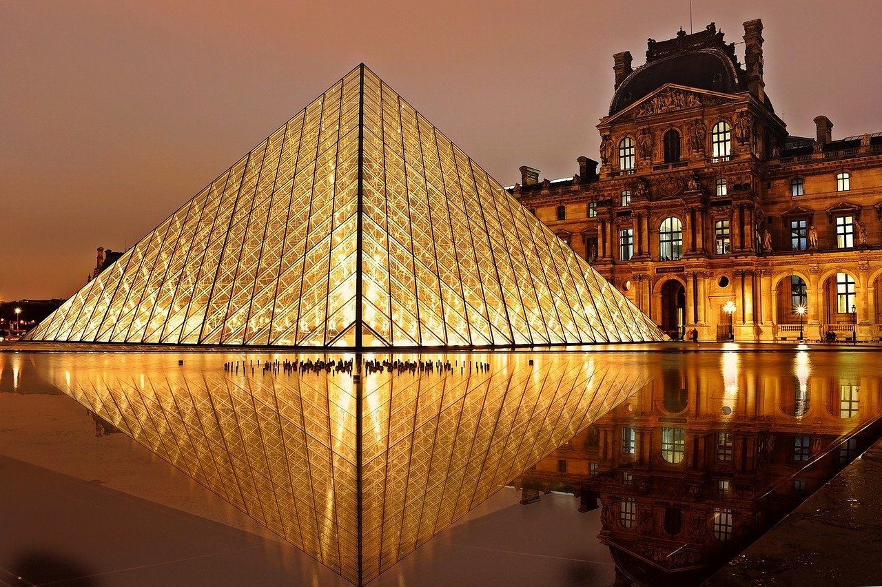 louvre-pyramid